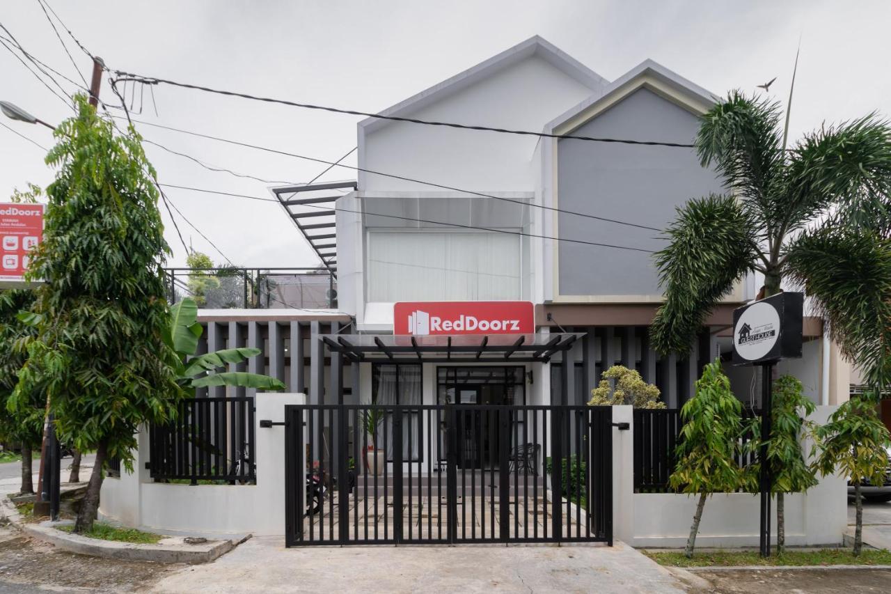 Reddoorz Syariah At Jalan Andalas Wisma tamu Padang (Sumatra)
