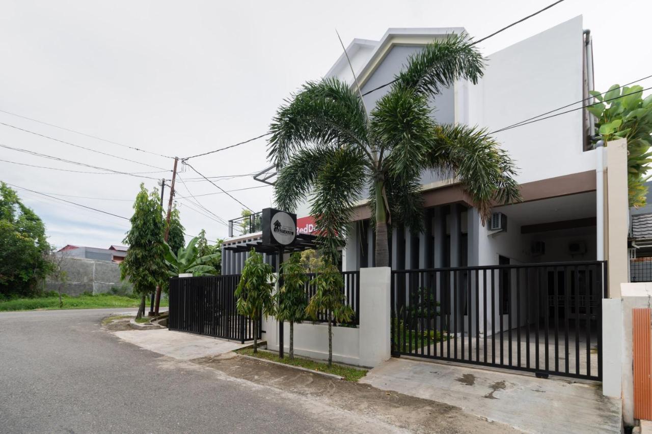 Reddoorz Syariah At Jalan Andalas Wisma tamu 2*
